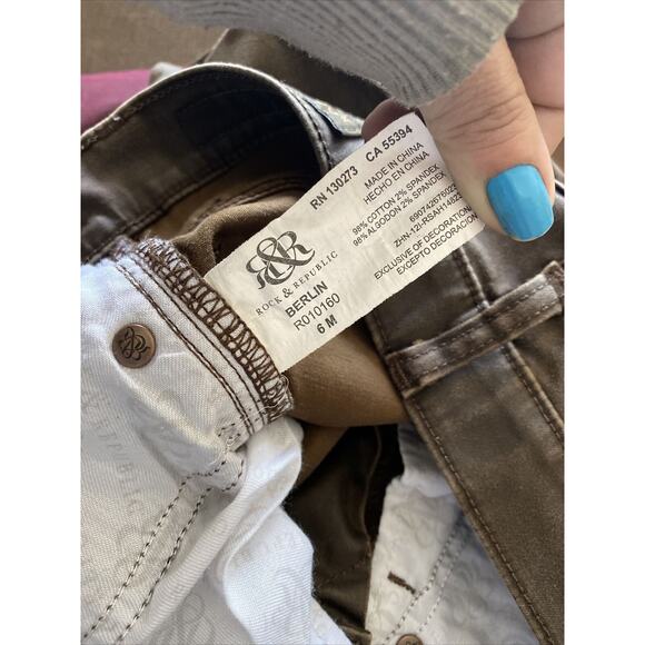 (2) Rock & Republic Women’s Berlin Pants Jeans Waxy Shiny Red Sz4 & Brown Sz6 - Picture 12 of 12